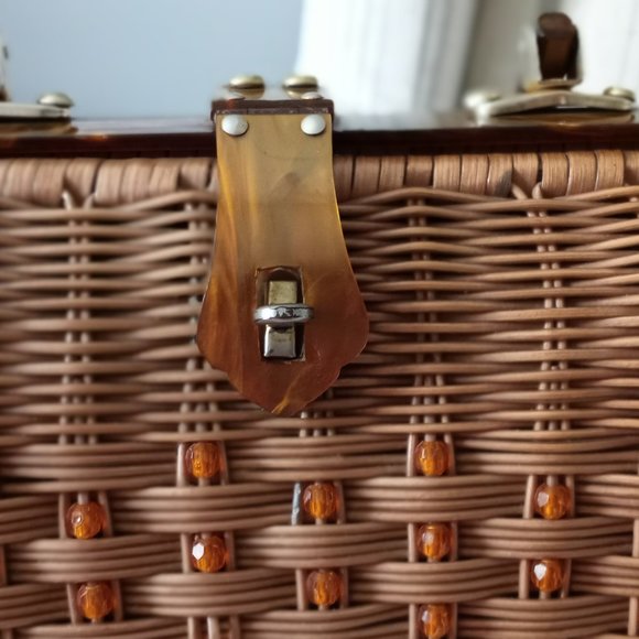 Vintage Wicker purse made in Hong Kong - Picture 5 of 13